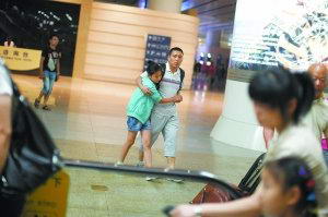 京沪高铁三天两次“趴窝” 均与供电设备有关